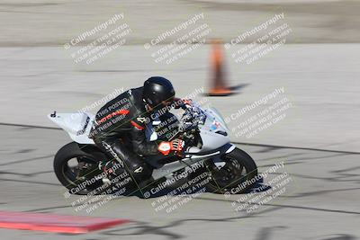 media/Jan-21-2023-Fastrack Riders (Sat) [[fcf3f88a30]]/Level 4/Session 2 Nascar 1/